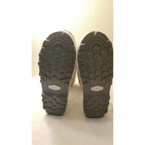 UGG WHITE WATERPROOF SHEEPSKIN SNOW BOOTS SIZE US 6/UK 5 RUBBER PREOWNED - Picture 3 of 12